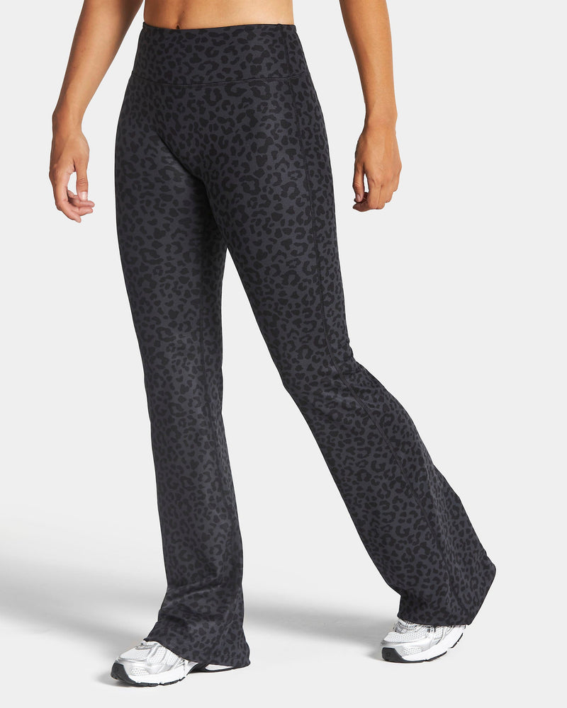Legging évasé standard Allrounder « Léopard noir »